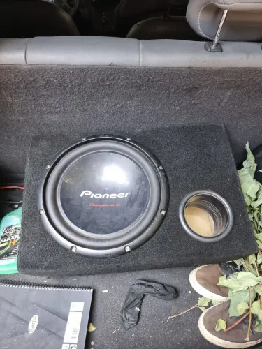 Caixa dutada subwoofer de 12 módulo 400.1