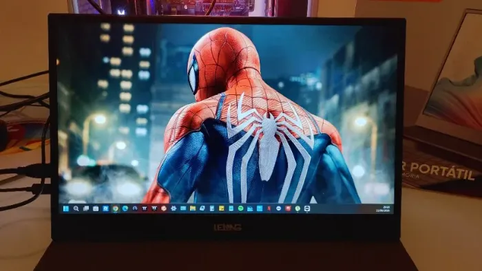 Monitor Portátil 15.6" FullHD LCD - Novo com Caixa