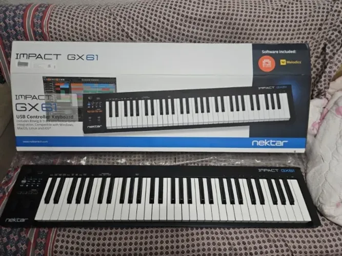 TECLADO MUSICAL NEKTAR GX61 NOVO