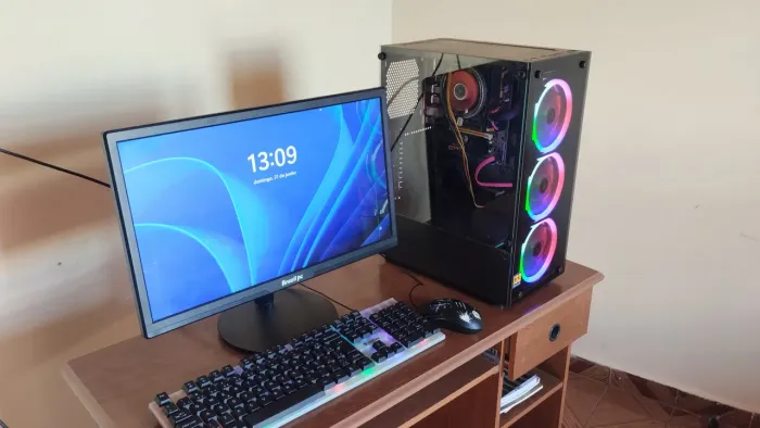 PC GAMER + PERIFÉRICOS