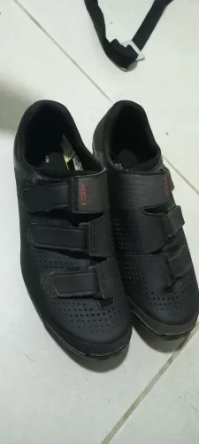Sapatilha shimano XC1