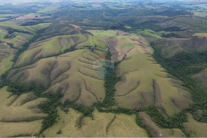 FAZENDA DE 111 HECTARES A VENDA, REGIÃO DO HORIZONTE PERDIDO - ARAXÁ/MG