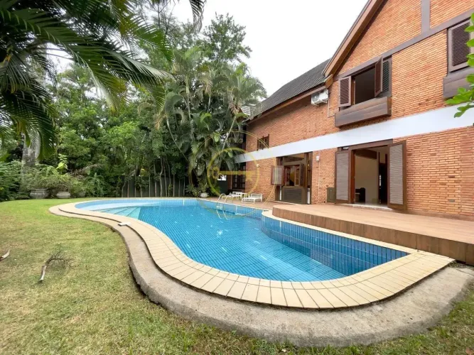 Casa para Locação 1.000 mts2, 4 dorms, 4 suítes, 8 vagas, Alphaville, Quintal Gramado