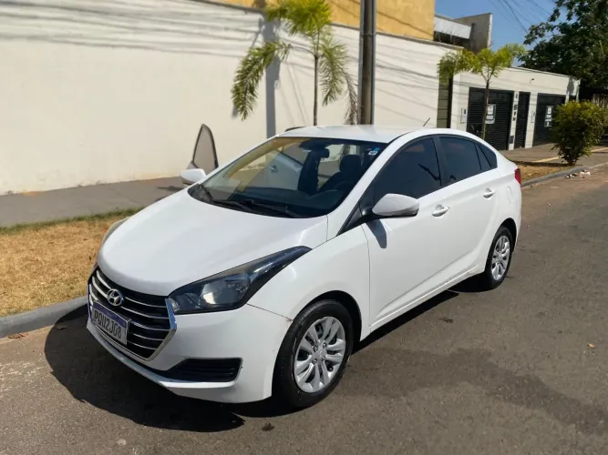 Hyundai HB20S C.plus/c.style 1.6 Flex 16V Mec.4p 2017