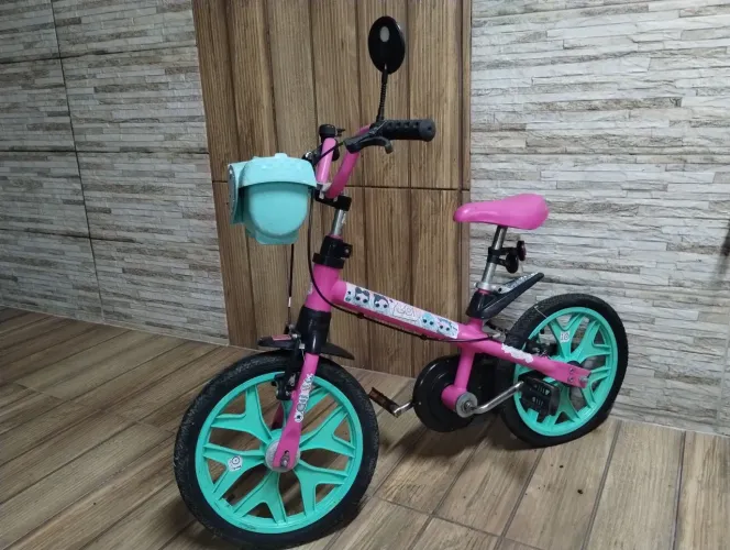 Bicicleta infantil menina