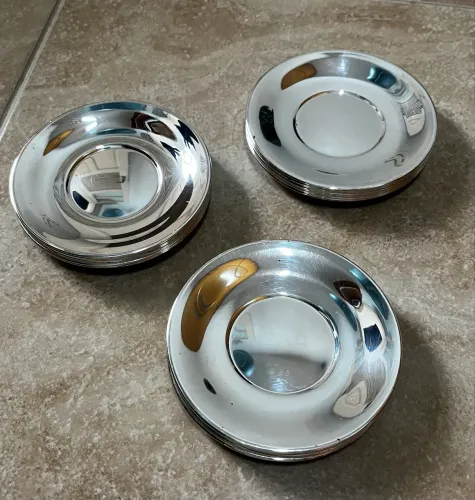 Conjunto de 18 pires de xícaras em prata