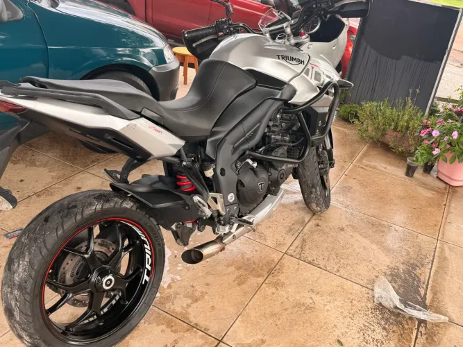Triumph tigger 1050