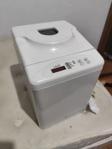 Máquina de pão LION Panificadora UBM-423 110v 500W