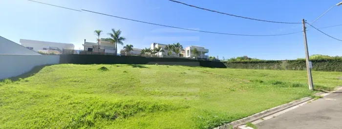 Lote à Venda no Condomínio Parque das Quaresmeiras - 435m²