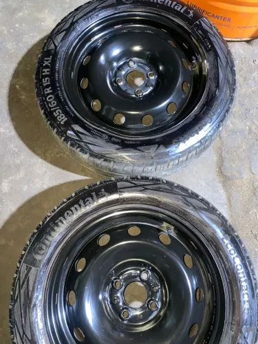 Aro original Fiat, com pneu 185/60 R15