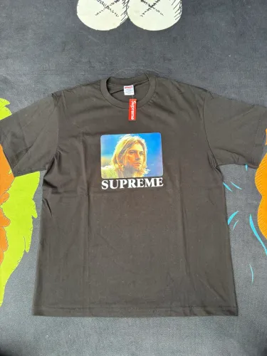 Camiseta supreme