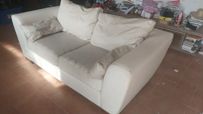 Sofá em couro