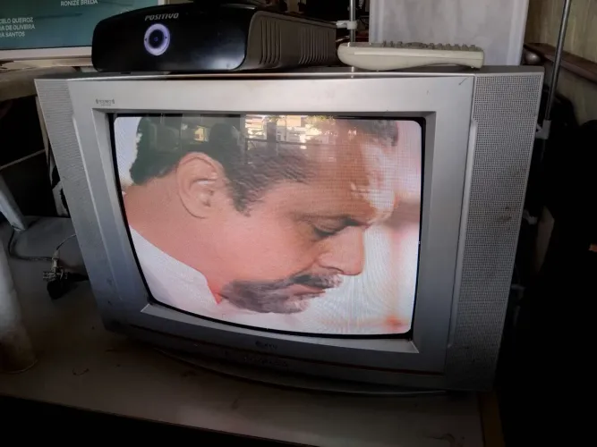 Tv tubo 21" com conversor 