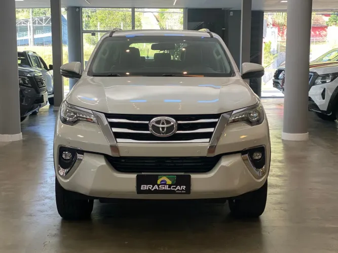 Toyota Hilux SW4 SRX 4X4 2.8 TDI 16V Dies. Aut. 2018