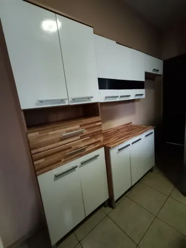 Armário de cozinha semi novo