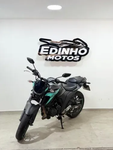 YAMAHA FZ25 FAZER 2024
