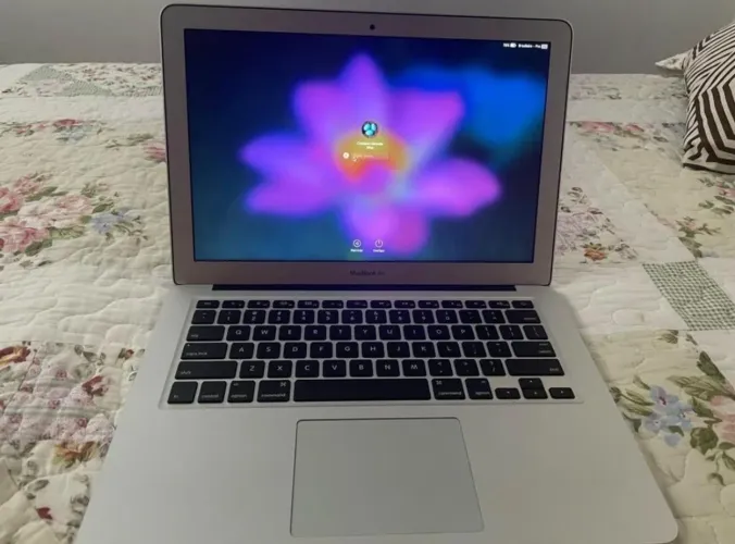 MacBook Air 13 (2015)