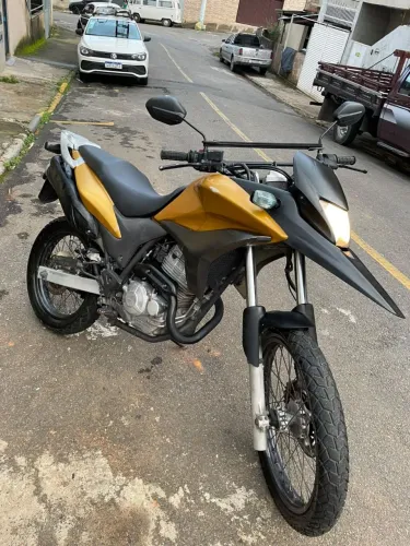 Vendo XRE 300 (LEIA O ANÚNCIO)