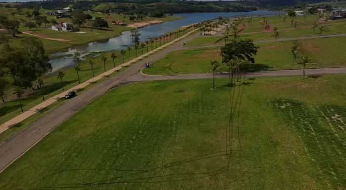 Lote de frente pra represa 
