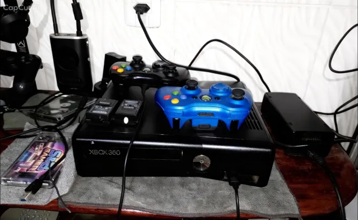 XBOX 360 SLIM COMPLETINHO