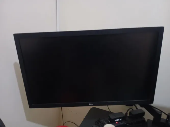 Monitor LG 22"