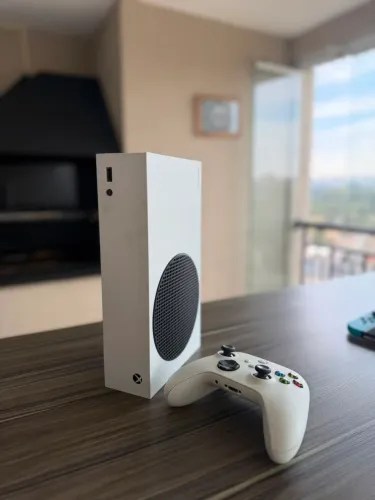Xbox Series S Novo praticamente