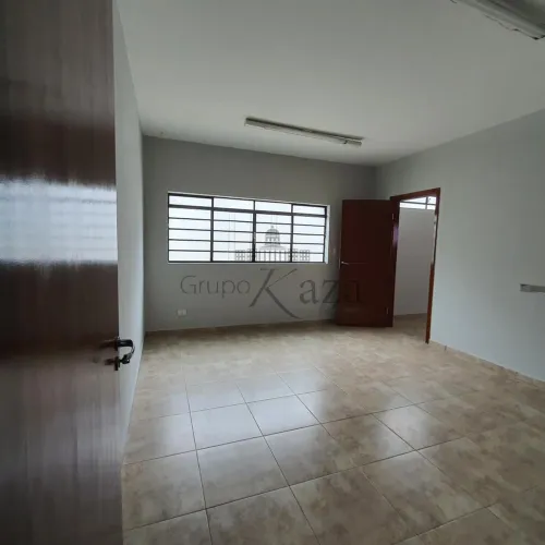 Oportunidade - Casa Comercial - Centro - 200m².