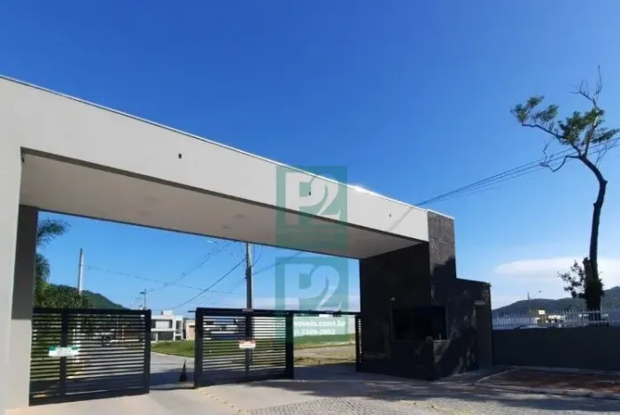Terreno Amplo Em Condominío Em Bombinhas - SC!