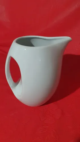 Linda Jarra leiteira porcelana Schmidt  