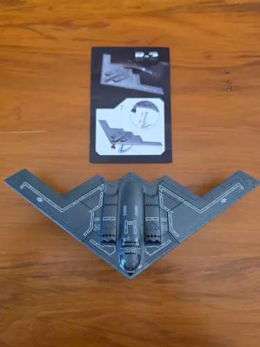 Miniatura B-2 Spirit Stealth Bomber 1:200