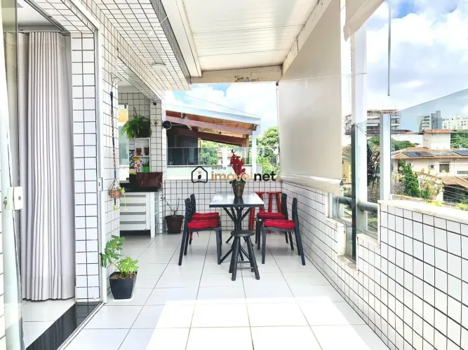 Casa à venda em Ouro Preto, BH  3 quartos, 2 salas, piscina de oportunidades