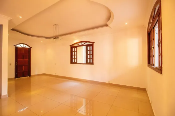 Casa à Venda - Alto Caiçaras, 5 Quartos, 330 m2