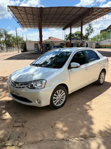 Toyota Etios XLS Sedan 1.5 Flex 16V 4P Mec. 2016