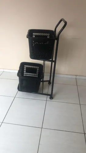 Carrinho com cesto duplo