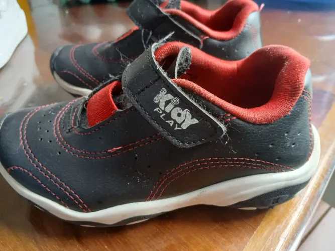 Tênis infantil num. 27 seminovo