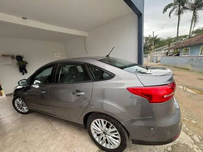 Ford Focus Fastback Se/se Plus 2.0 Flex Aut. 2018