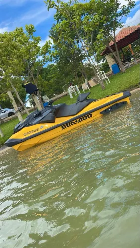 Vende-se jetski