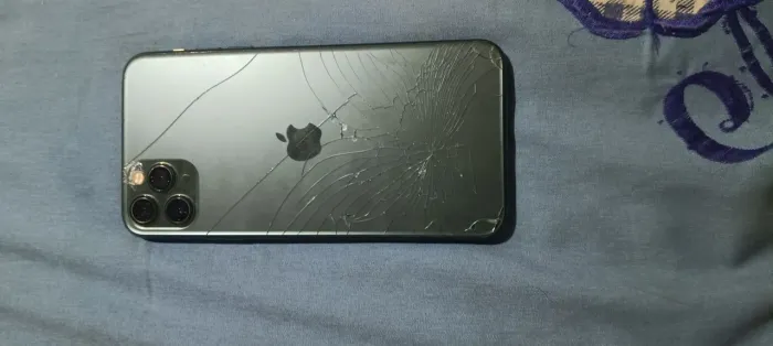 iPhone 11 pro Max (leia a descrição)