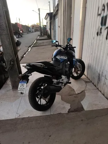 CB Twister 250
