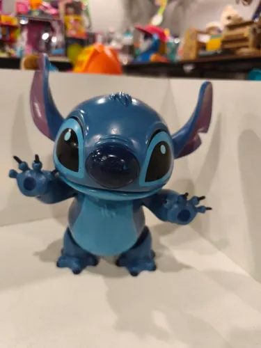Stitch dançarino 