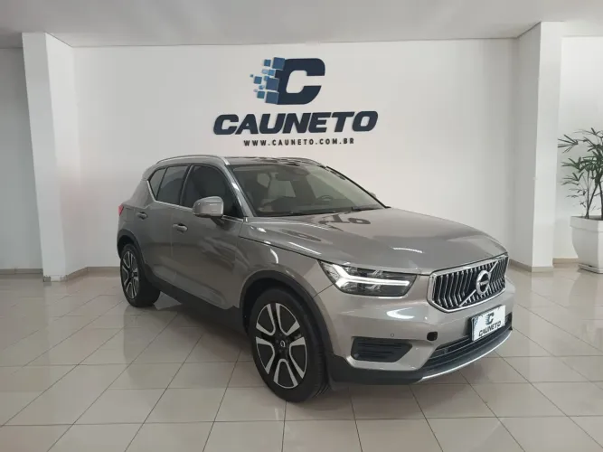 Volvo XC40 XC 40 T-5 Híbrido Momentum 1.5 262cv 2021