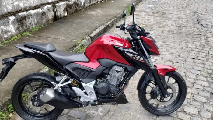 Vendo CB 300 