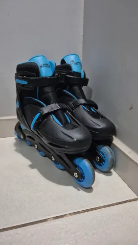 Patins Inline Regulável 36-39 com LED
