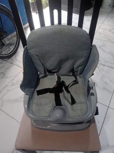Cadeirinha de alimentação portátil para bebê