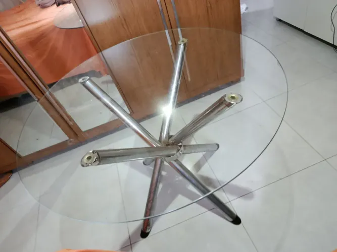 Vendo mesa tampa de vidro 