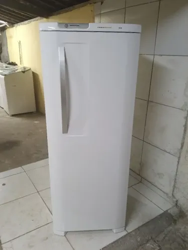 Geladeira Eletrolux Frost Free Df38