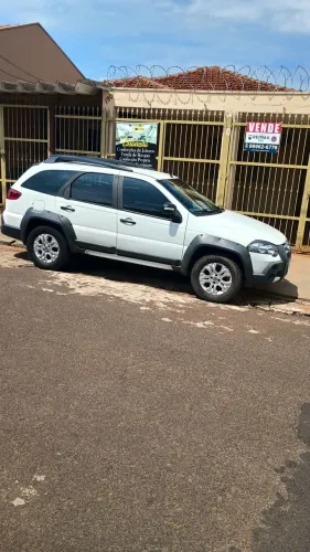 Fiat Palio Week.adv.lock.dualogic 1.8 Flex 2012