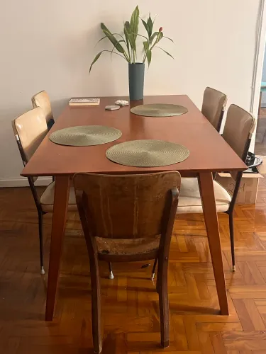 Mesa de madeira, 6 lugares