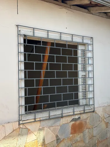 Grade de ferro para janela