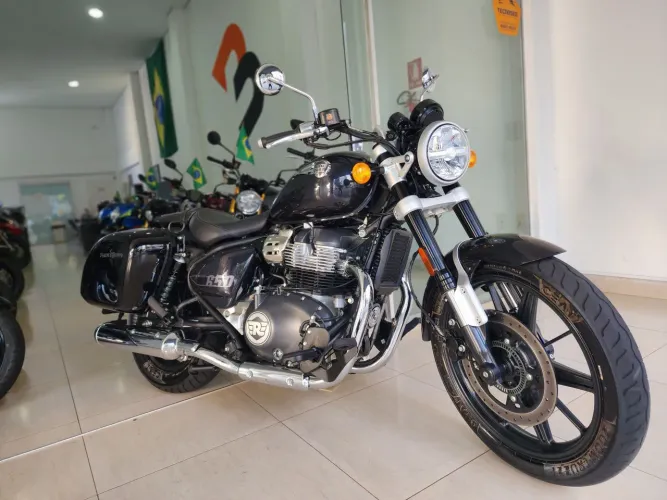 Royal Enfield Super Meteor 650 Astral 2024/2025